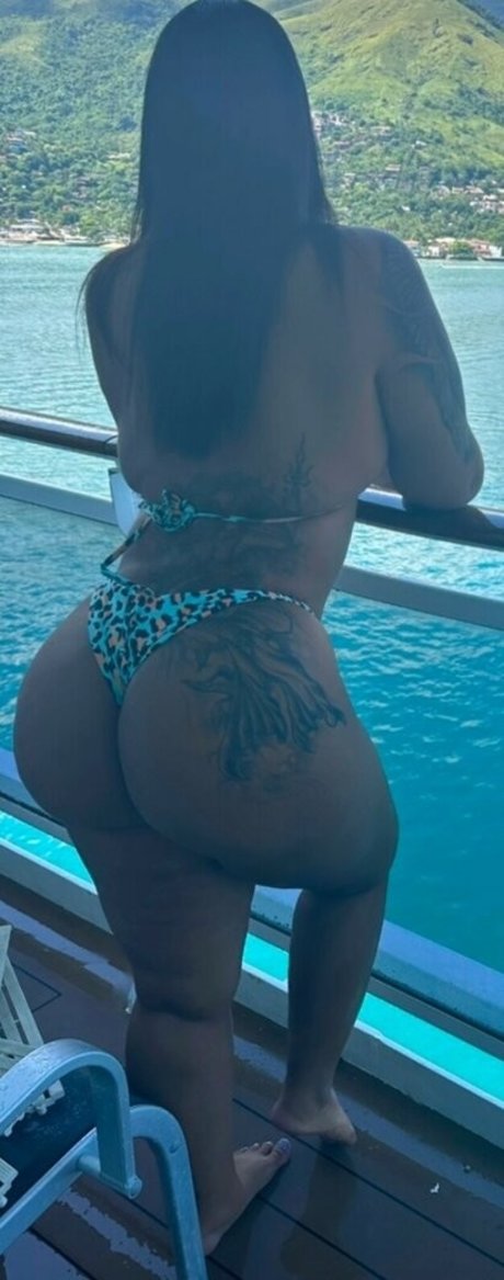 Nanda Peluso beautiful model pictures