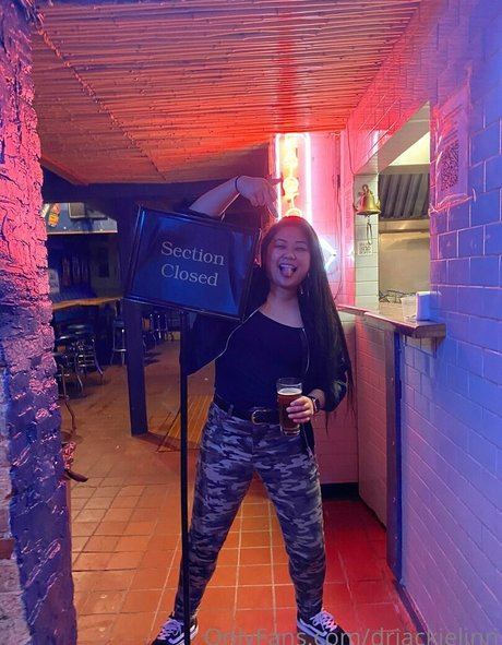 drjackielinn model high quality pic