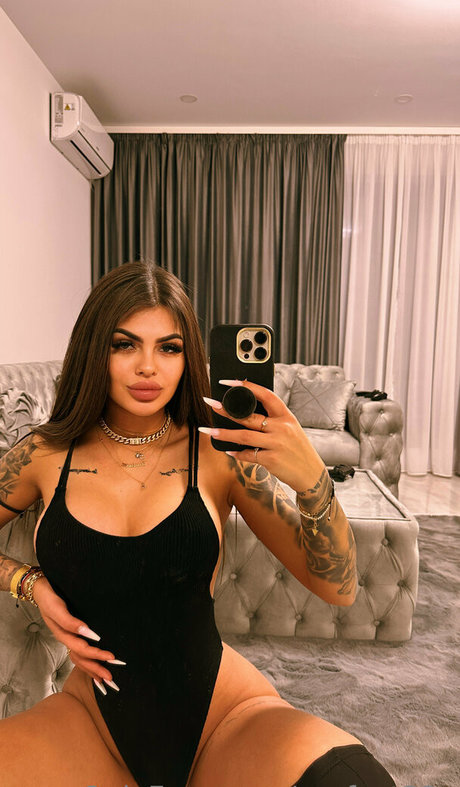 perfect33n hd model image