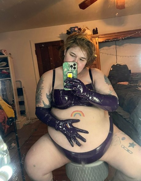 rainbowbelli nude star galleries