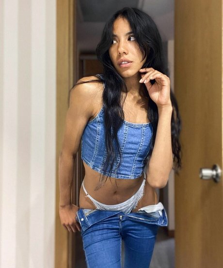 abiee pornstar erotic photo