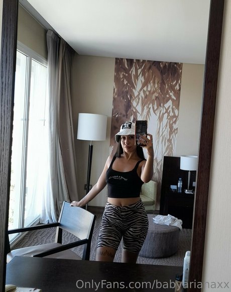 babyarianaxx Profile pic