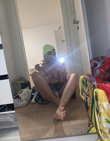 monamixxx model art archive