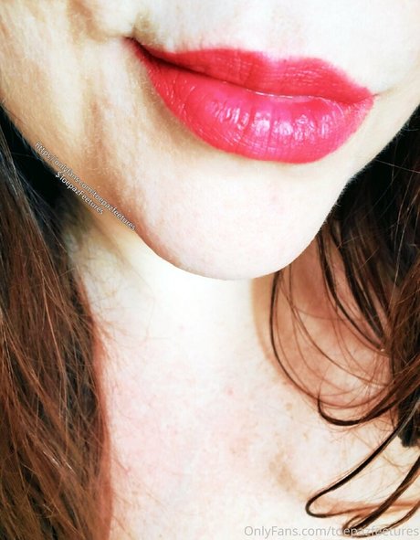 toepazfeetures actress pictures