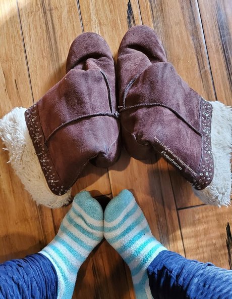 toepazfeetures star art pics