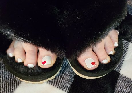 toepazfeetures star nice picture