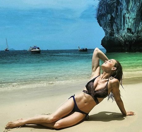 blonde handjob onlyfans xxx image