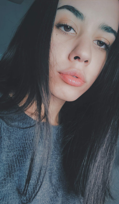 Vera Kaludi beautiful model photos