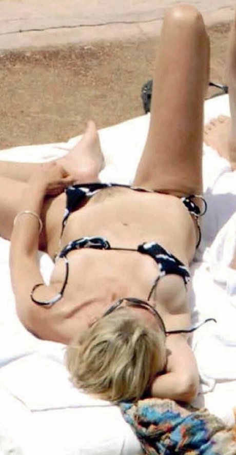 Sharon Stone star nude pic