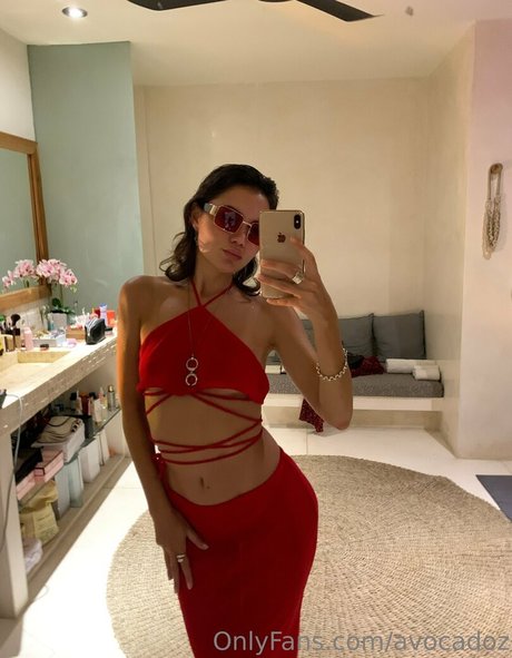 avocadoz perfect model photos