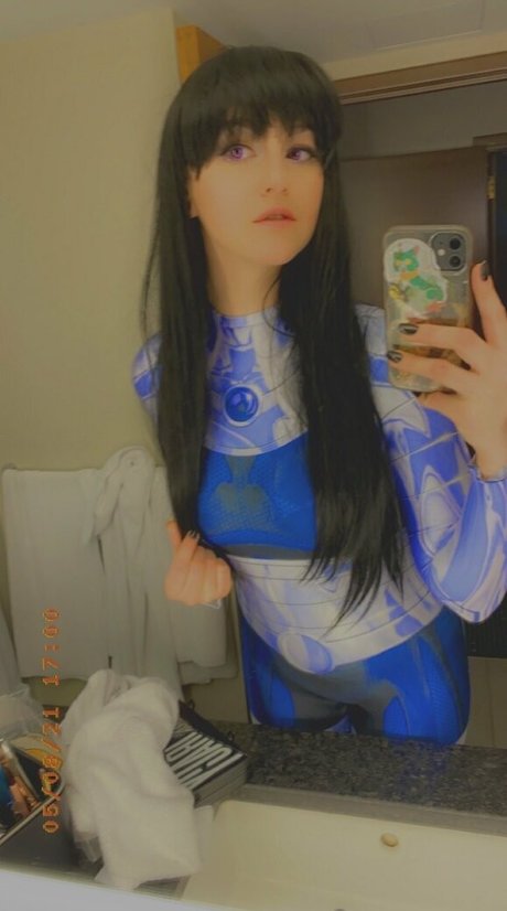 minaluna pornstar xxx picture