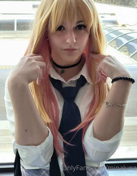 minaluna star naked pictures