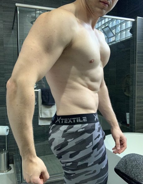 justingains erotic model galleries