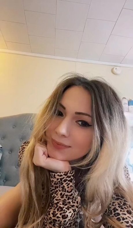 Little Momma model art archive