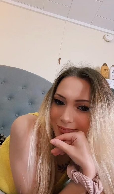 blonde mom onlyfans porn photos