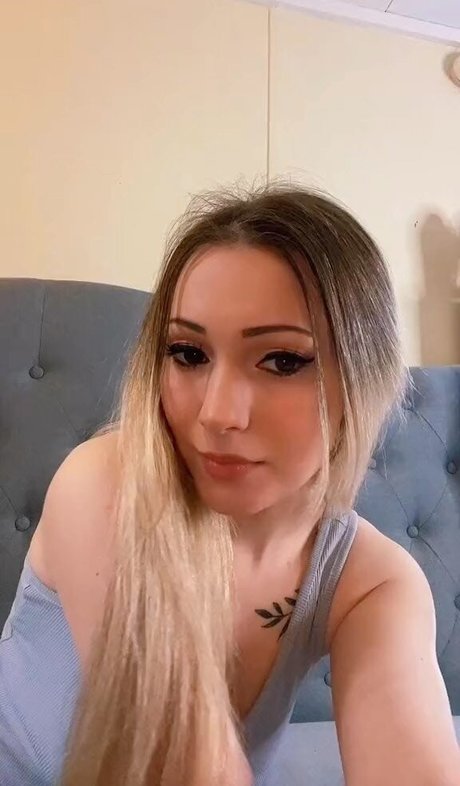 Little Momma pornstar pretty pictures