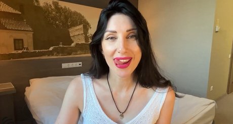 Liza Virgin pretty actress archive