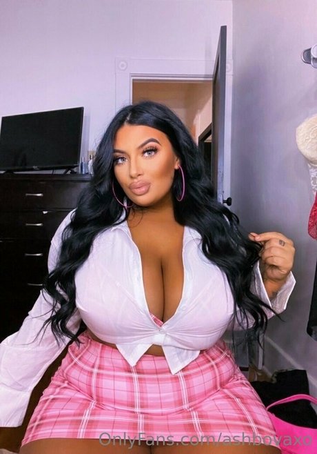 ashbovaxo star nude photos