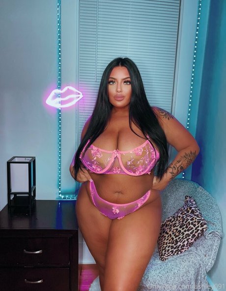 ashbovaxo nude actress gallery