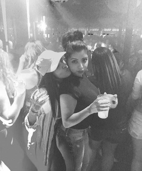 Sadd Pup star erotic pictures