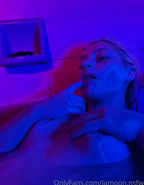 lamoon nsfw pretty pornstar img