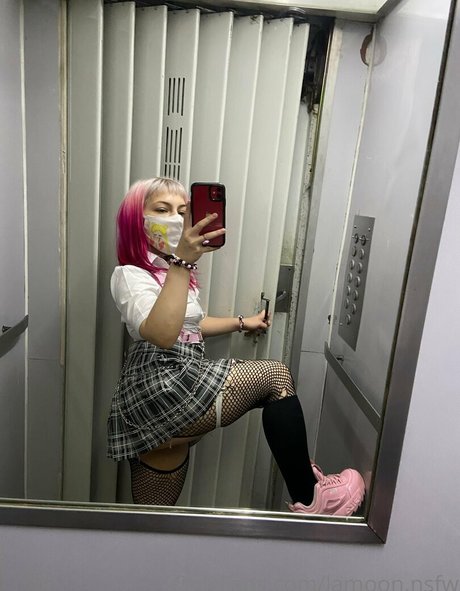 lamoon nsfw model high quality photo