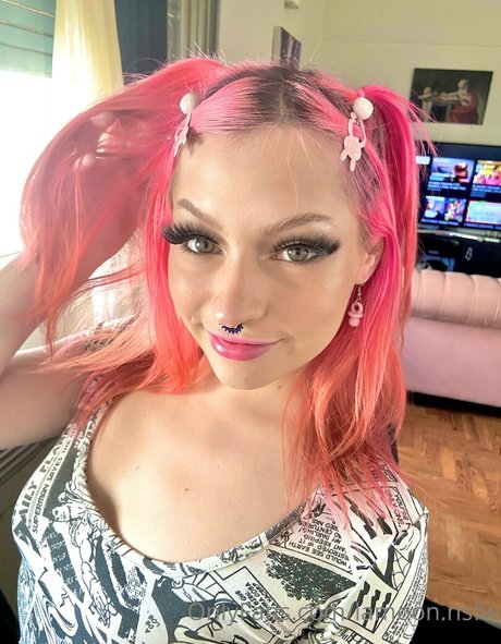 lamoon nsfw star photos