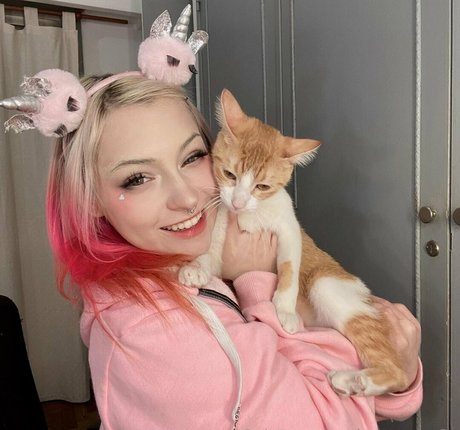 lamoon nsfw pornstar beautiful photo