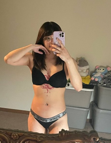 sunisa bby pornstar art img