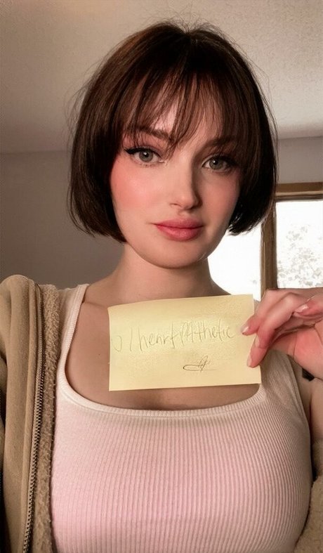 Heartpathetic art model archive