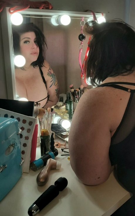 megandaw beautiful actress img