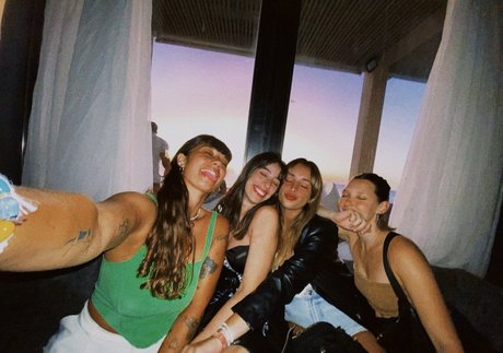 belonly art star photo