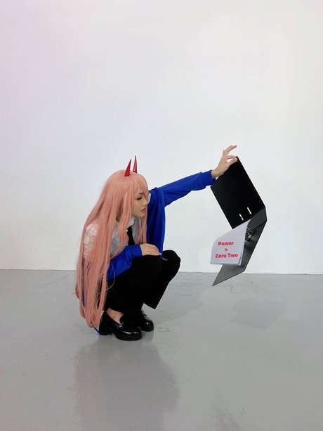 Reakami model sexy picture