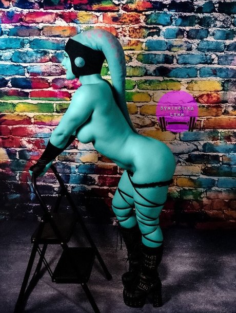 Synthetika Lynn star perfect pic