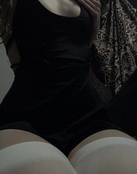 Lillith Xoxo sex model image