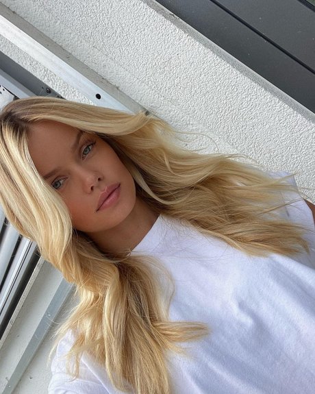 Frida Aasen pornstar hd gallery
