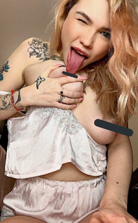 dollthifa model porn pic