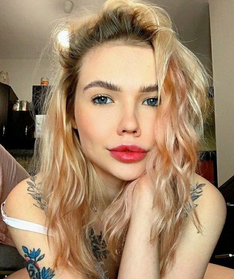 dollthifa star erotic pics