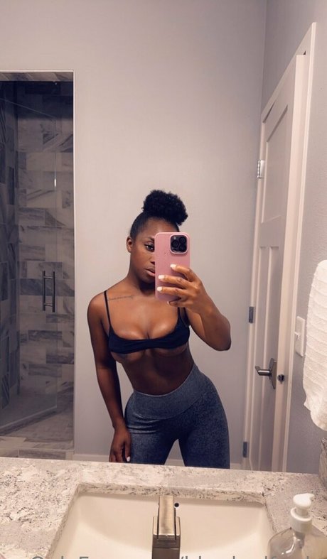 bhadgalfreda pretty pornstar pic