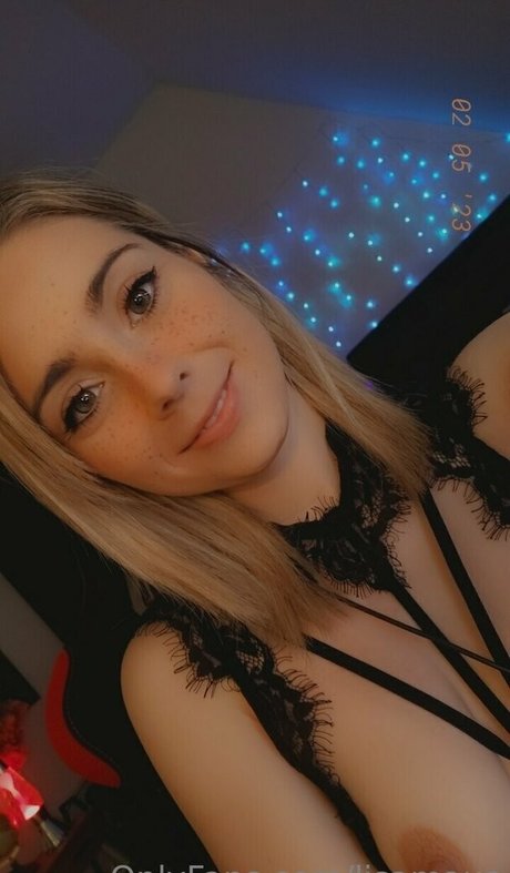 busty solo onlyfans hot naked images