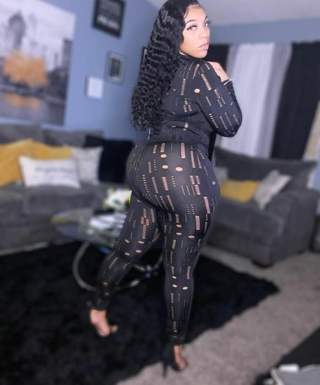 TheeMsRobinson star nudes pictures