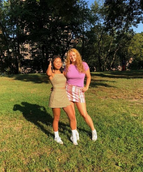 meakelena art model galleries