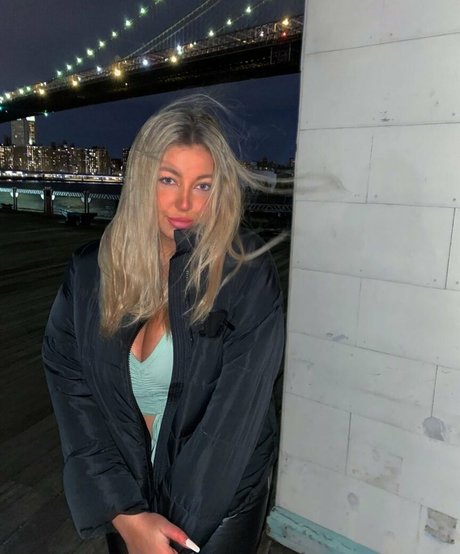 meakelena nice actress pics