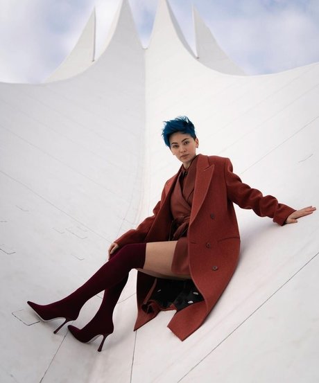 Jessica Yu Li Henwick erotic star photos