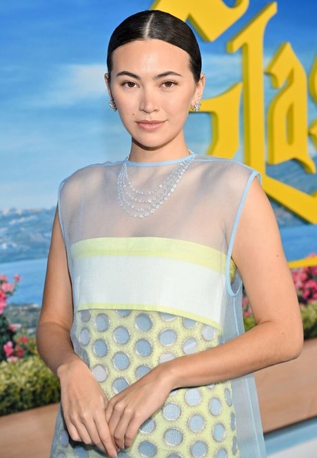 Jessica Yu Li Henwick pornstar top image
