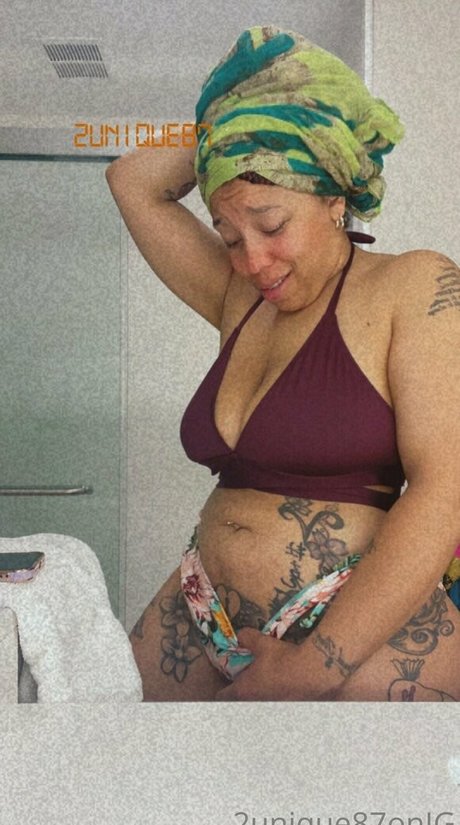 unique87nutting sexy model photo