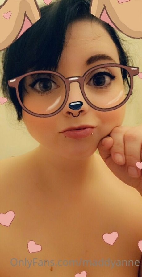 madianne pornstar naked picture