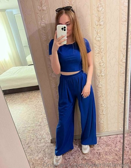 helenlittlerose model free pic