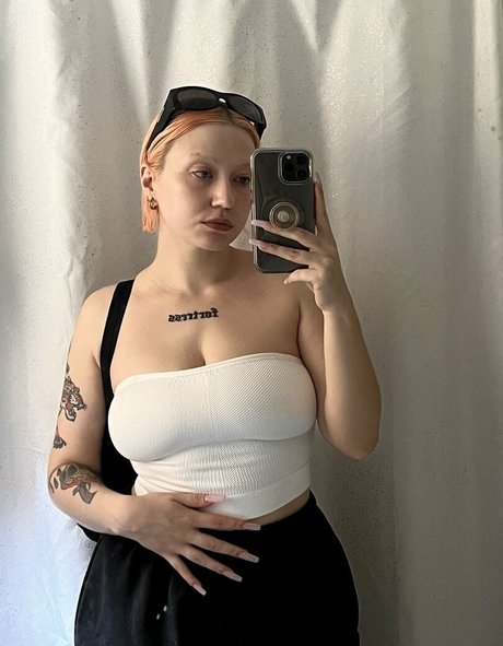 yyentaa hd model gallery