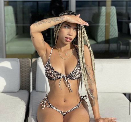 Thevenusdesire pretty model gallery